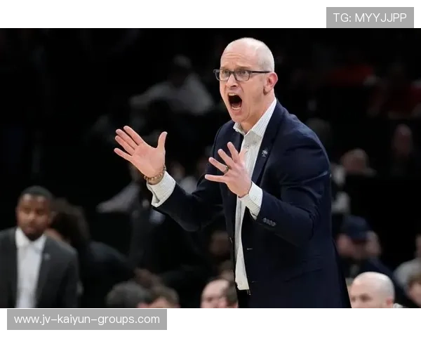 世界冠军教练首次揭秘：背后策略比操作更关键