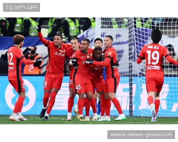 亚冠淘汰赛：日韩大战踢出新仇旧恨