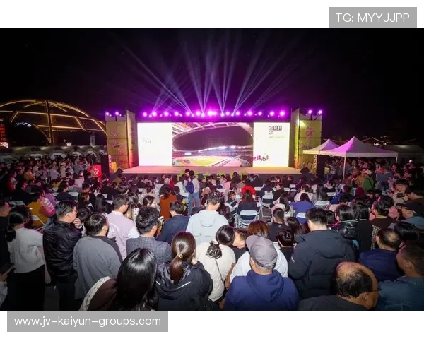 决赛夜：主场球迷制造“12人效应”助力球队取胜